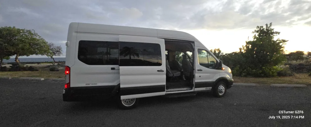 Ford Transit 350 XLT High Roof exterior photo 1