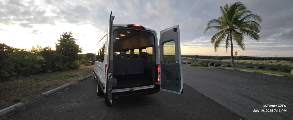 Ford Transit 350 XLT High Roof exterior photo 2
