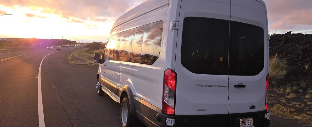 Ford Transit 350 XLT High Roof exterior photo 3