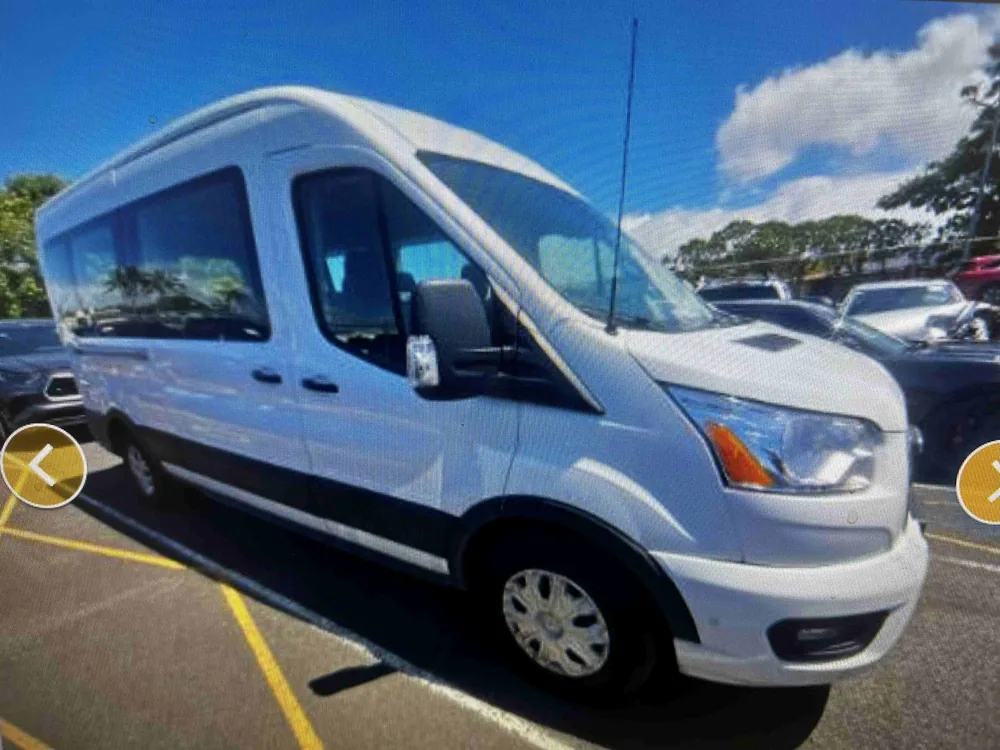 Ford Transit 350 XLT Med Roof exterior photo 2