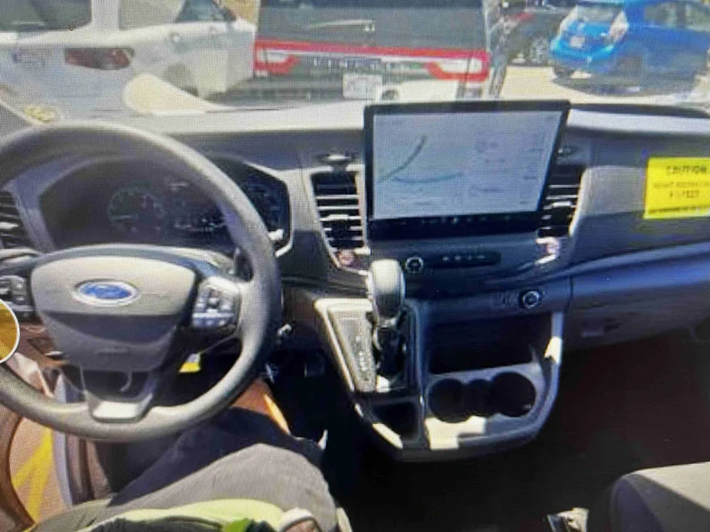 Ford Transit 350 XLT Med Roof interior photo 1