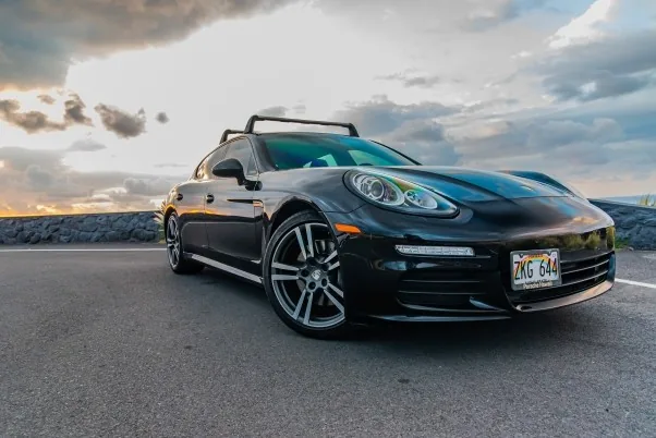 Porsche Panamera exterior photo 3
