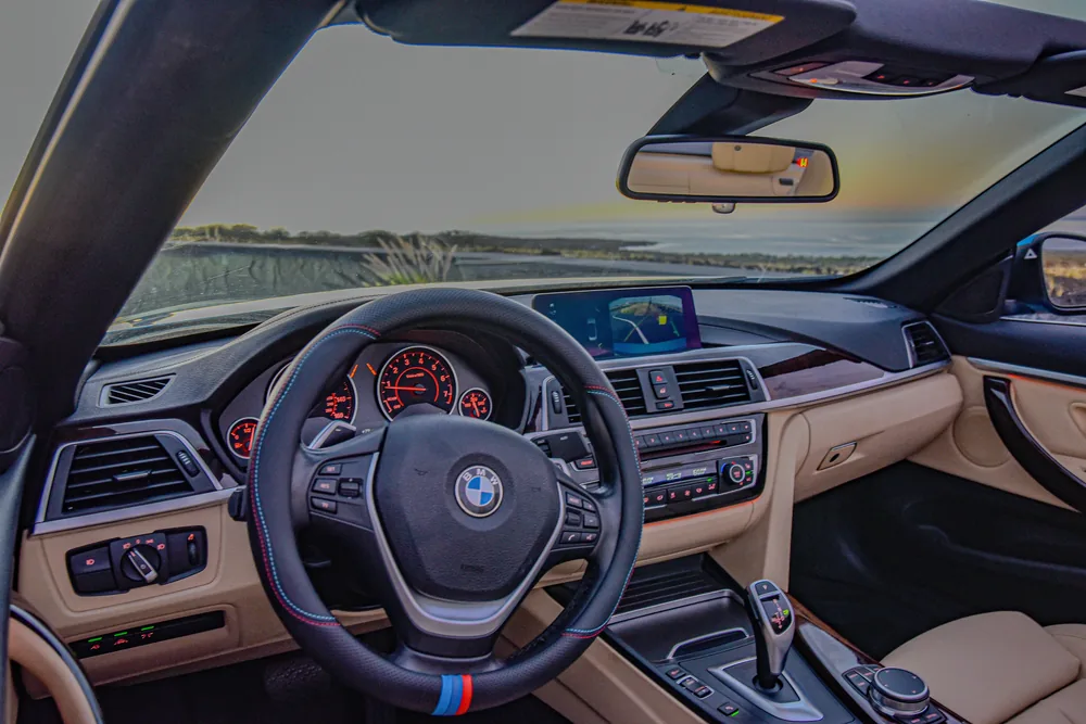 BMW 430i interior photo 1