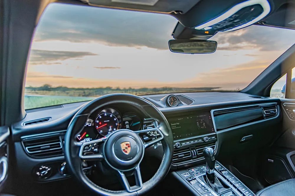 Blue Porsche Macan interior photo 1