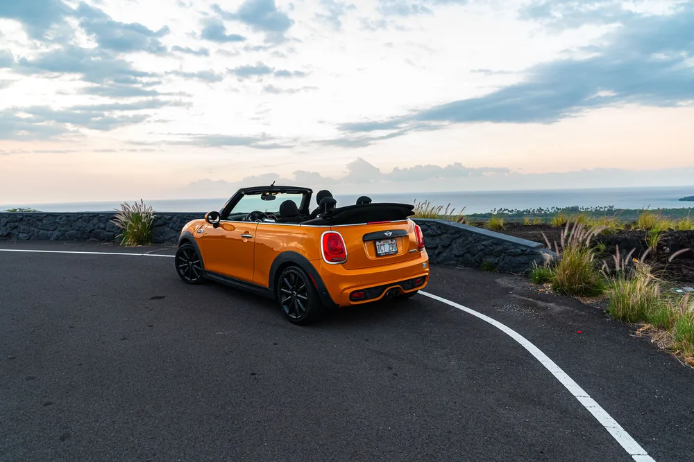 Orange Mini Cooper S exterior photo 3