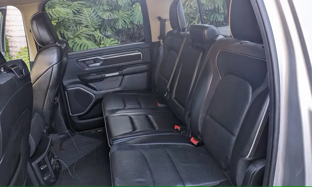RAM 1500 Laramie interior photo 4