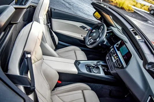 BMW Z4 interior photo 2