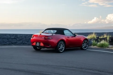 Mazda MX-5 Miata exterior photo 2