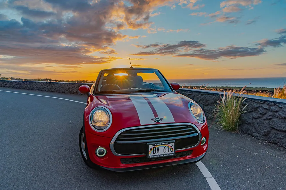 Red Mini Cooper exterior photo 4