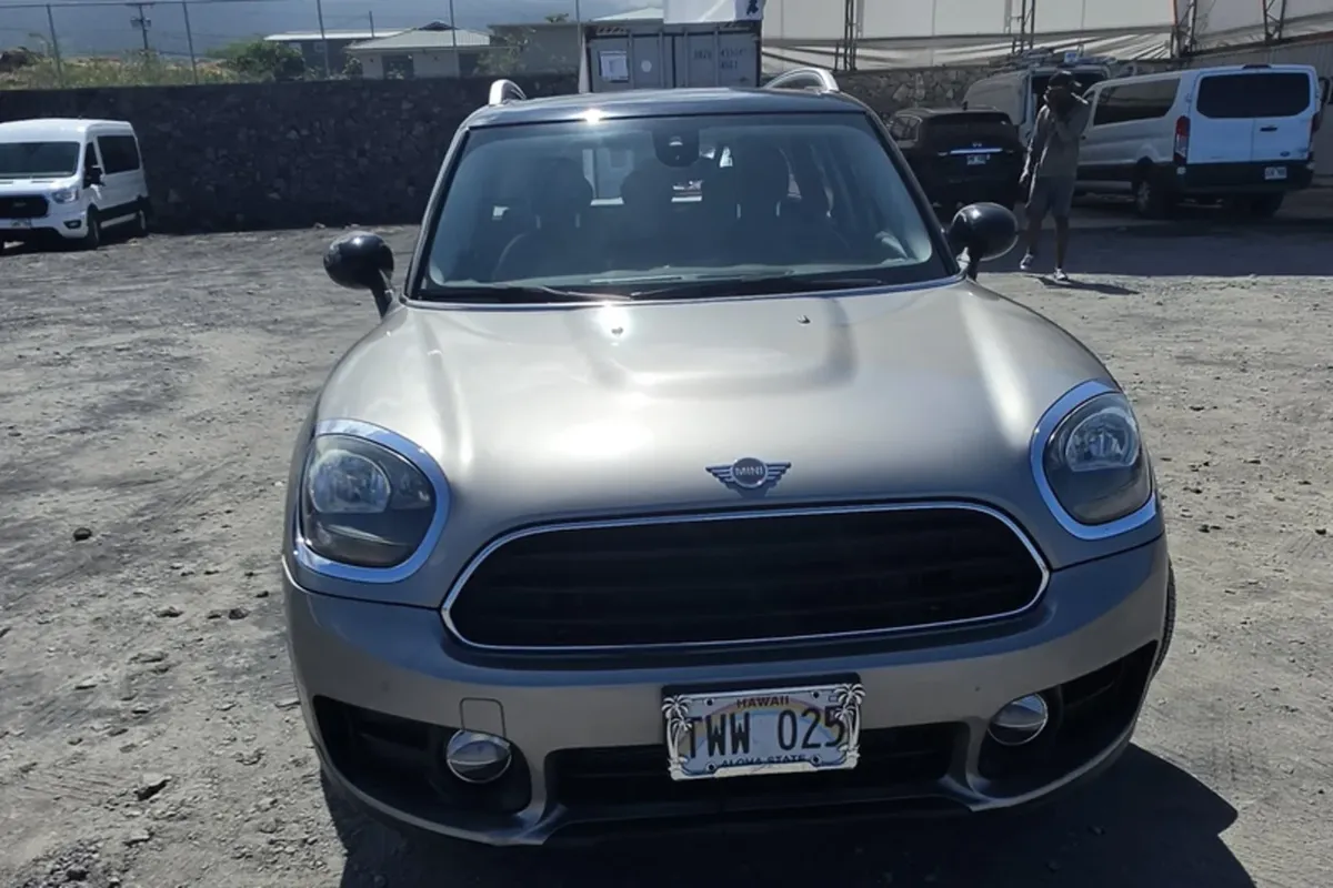 Mini Cooper Countryman exterior photo 3