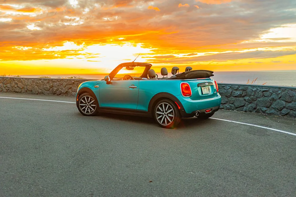 Teal Mini Cooper exterior photo 2