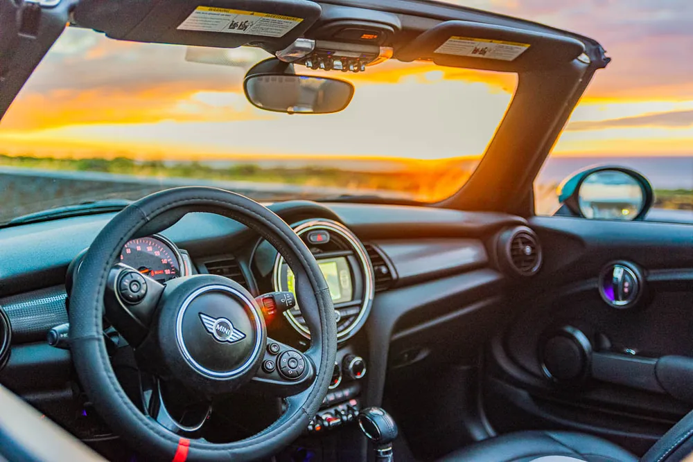 Teal Mini Cooper interior photo 1
