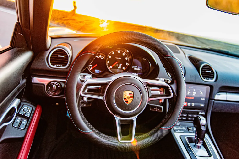 Porsche Boxster interior photo 1