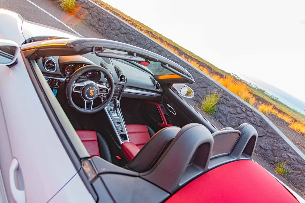 Porsche Boxster interior photo 2