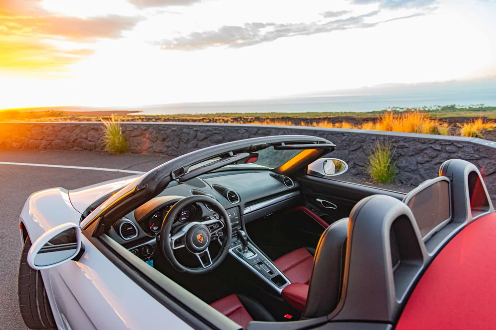 Porsche Boxster interior photo 3