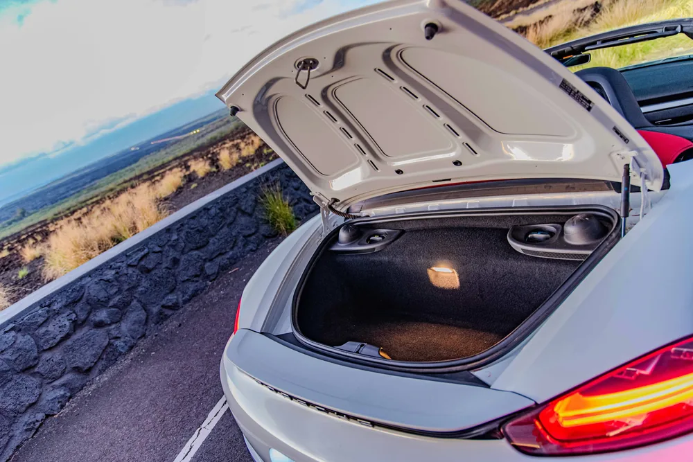 Porsche Boxster interior photo 4