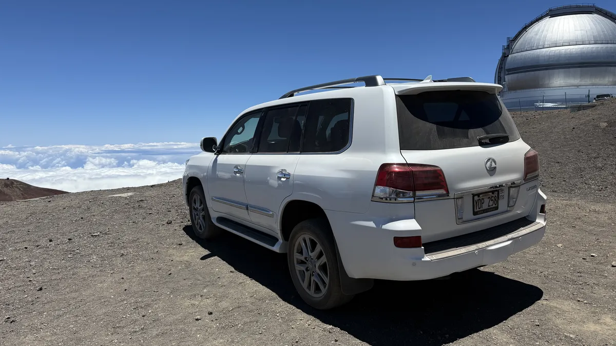 SUV rental Kona Big Island Hawaii, Lexus LX570 at the Mauna Kea summit
